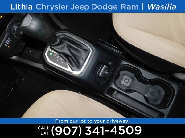 2020 Jeep Renegade Latitude 4x4 - - by dealer for sale in Wasilla, AK – photo 17