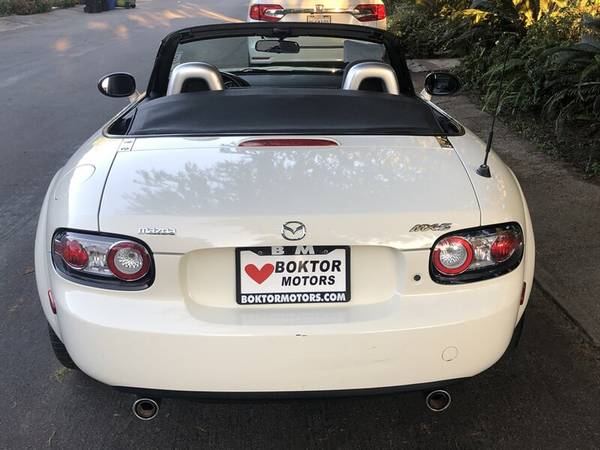 2007 Mazda MX-5 Miata Touring - cars & trucks - by dealer - vehicle... for sale in North Hollywood, CA – photo 8