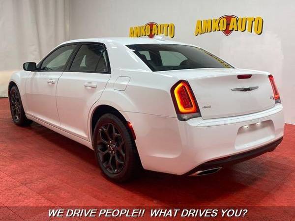 2020 Chrysler 300 Series S AWD S 4dr Sedan We Can Get You Approved for sale in Temple Hills, District Of Columbia – photo 9