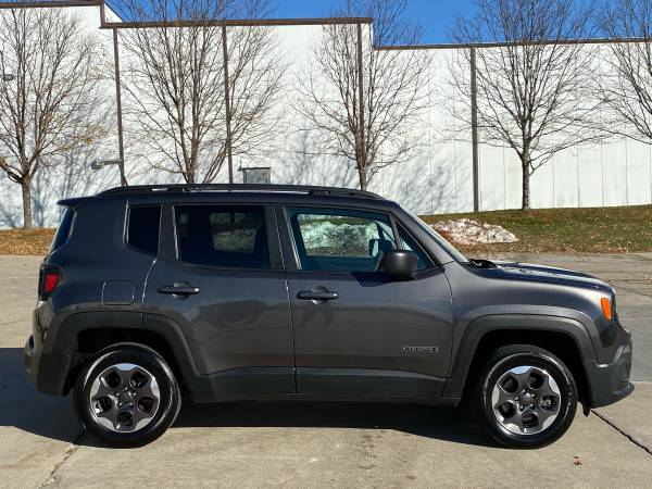 2016 JEEP RENEGADE SPORT 4X4 / LOW MILES 55K / VERY NICE & CLEAN !!... for sale in Omaha, IA – photo 4