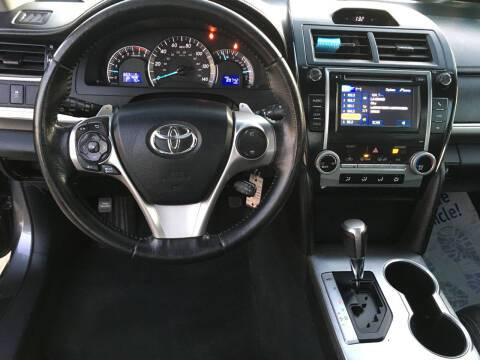 2013 Toyota Camry SE - cars & trucks - by dealer - vehicle... for sale in milwaukee, WI – photo 12