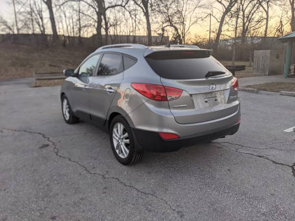 2011 HYUNDAI TUCSON GLS - - by dealer - vehicle for sale in Merriam, MO – photo 6