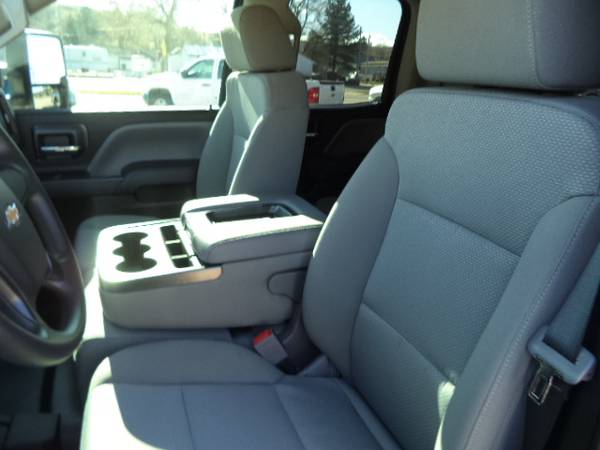 2019 Chevrolet Silverado 2500HD Double Cab 6.0l V8 4x4, low miles -... for sale in sturgis, WY – photo 10