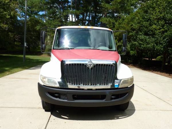 2009 International 4300 Cab & Chassis Truck DT466 Turbo Diesel Auto for sale in Duluth, GA – photo 3