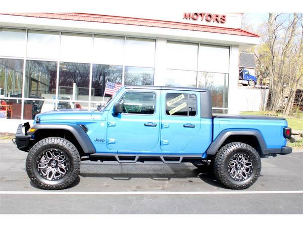 2020 Jeep Gladiator SPORT ONE OF A KIND MUST SEE ONLY 8, 840 MILES for sale in Salem, NH, VT – photo 12