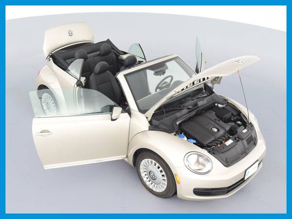 2013 VW Volkswagen Beetle 2 5L Convertible 2D Convertible Beige for sale in Rochester, MN – photo 21