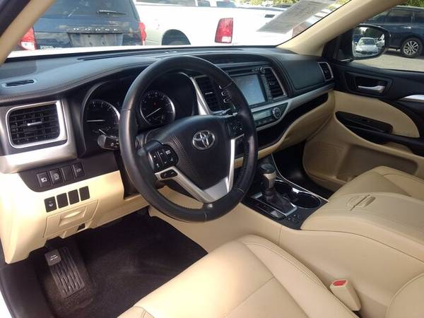 2018 Toyota Highlander XLE Low 48K Miles Extra Clean CarFax for sale in Sarasota, FL – photo 10