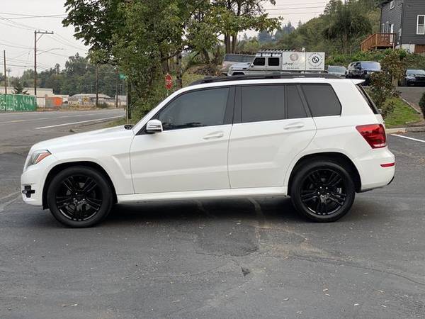 2013 MERCEDES BENZ GLK 250 BLUETEC 4-MATIC JUST SERVICED, PANO ROOF,... for sale in Portland, CA – photo 2