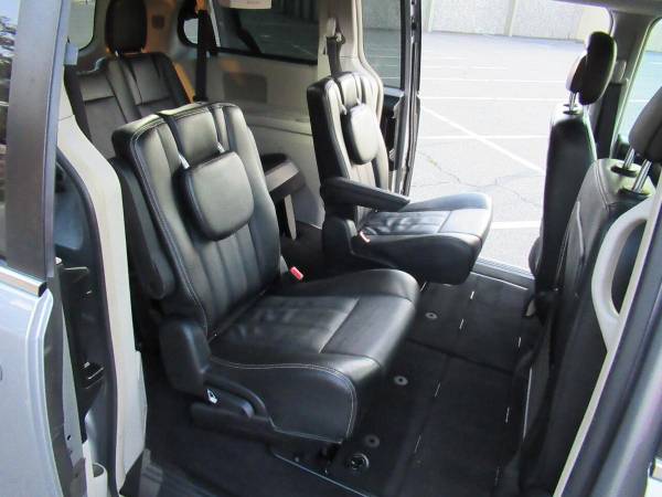 2014 Chrysler Town and Country Touring 4dr Mini Van for sale in Sacramento , CA – photo 17