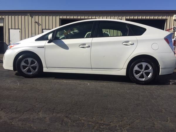 2014 TOYOTA PRIUS ~RUNS AND DRIVES GREAT~COMMUTER MUST HAVE~NAVIGATION for sale in Tracy, CA – photo 8