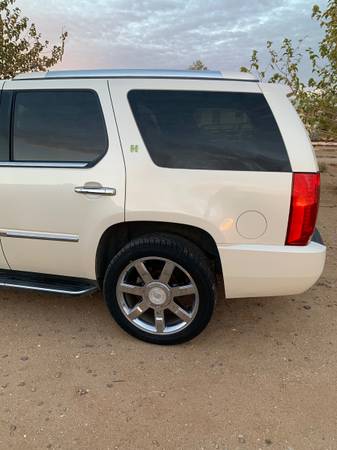 2009 Hybrid Escalade - cars & trucks - by owner - vehicle automotive... for sale in Golden Valley, AZ – photo 8