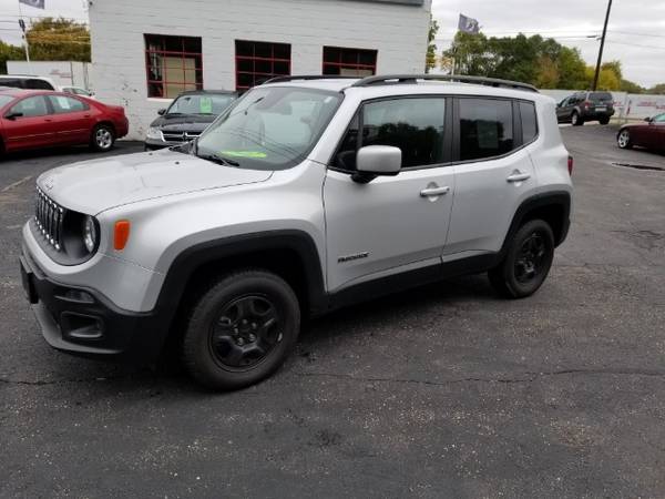 2015 Jeep Renegade Latitude 4WD HARD TO FIND 6SPD ONLY 46K MILES for sale in South St. Paul, MN