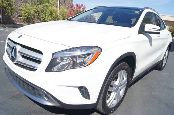 2015 Mercedes-Benz GLA GLA 250 4MATIC AWD GLA250 LOW MILES LOADED BAD for sale in Carmichael, CA – photo 2