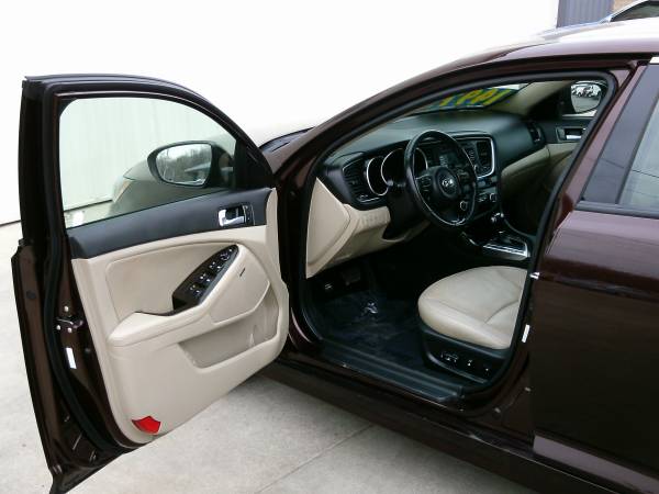 2015 Kia Optima Ex-Heated Leather! Sunroof! Nice Car! - cars &... for sale in Silvis, IA – photo 8