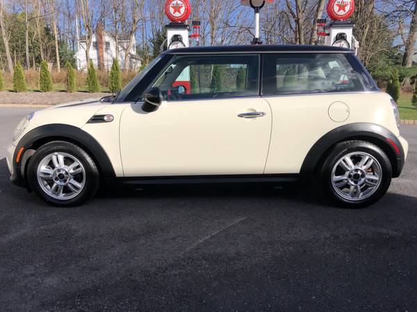 2011 Mini Cooper 6 Speed Manual Premium & Wired Packages Clean... for sale in Palmyra, PA – photo 8