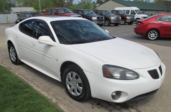 LIKE NEW!*2008 PONTIAC GRAND PRIX"SE"*LEATHER*MOONROOF*RUST FREE*CLEAN for sale in Waterford, MI – photo 5