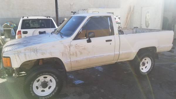 1984 TOYOTA PICKUP 4X4 for sale in Cathedral City, CA – photo 2