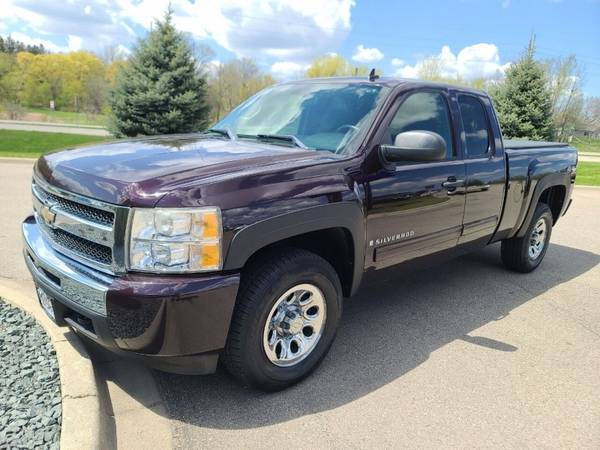 2009 Chevrolet Silverado 1500 LT 4x4 4dr Extended Cab LOW MILES for sale in Faribault, MN – photo 4