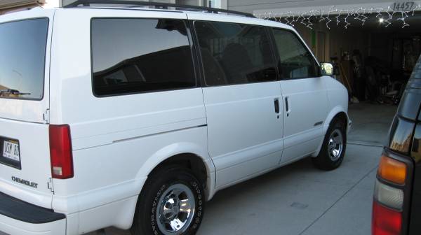 2001 Astro VAN for sale - cars & trucks - by owner - vehicle... for sale in Bennington, NE – photo 2
