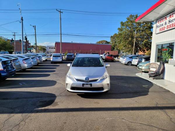 Wow! A 2012 Toyota Prius v with 167,800 Miles-Hartford - cars &... for sale in West Haven, CT – photo 2