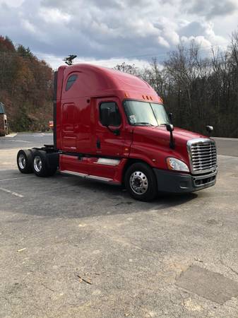 2011 freightliner - cars & trucks - by owner - vehicle automotive sale for sale in Oliver Springs, TN – photo 4