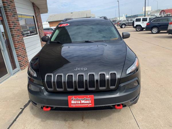 2015 Jeep Cherokee Trailhawk - - by dealer - vehicle for sale in Columbus, NE – photo 4