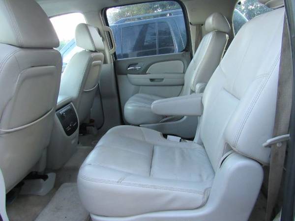 07 CHEVROLET "SUBURBAN" 3RD ROW + SUPER EASY IN HOUSE FINANCING -... for sale in WASHOUGAL, OR – photo 11