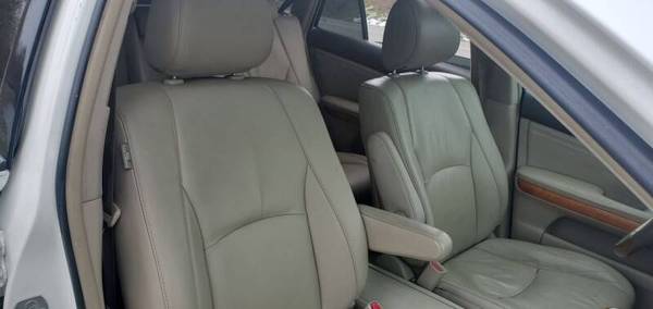 2005 Lexus RX330 , Pearl White, All Wheel Drive! Leather , Sunroof for sale in Spencerport, NY – photo 18