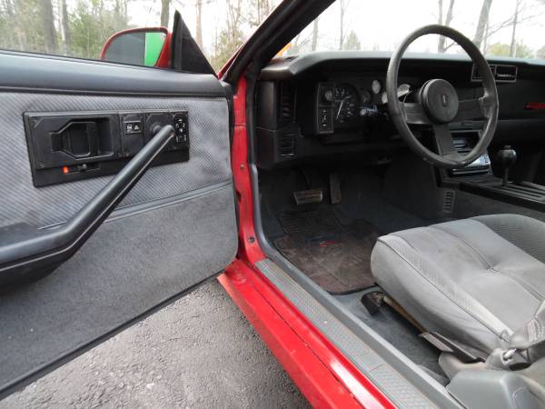 1985 Chevrolet Camaro Iroc-Z28 (V8, auto) - - by for sale in swanzey, NH – photo 10