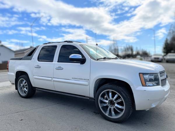 2008 Chevrolet Avalanche 4WD LTZ 6 0 V8 - - by dealer for sale in Anchorage, AK – photo 4