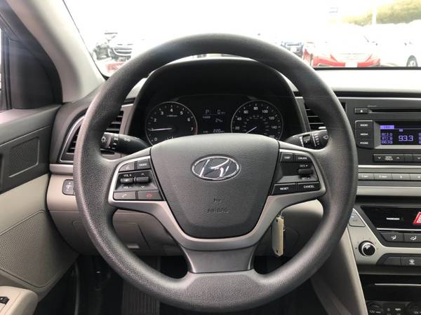 2017 Hyundai Elantra 4dr Sdn Auto SE (Ulsan Plant) - cars & trucks -... for sale in Virginia Beach, VA – photo 17
