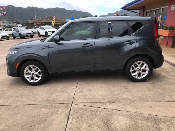 EXTREMELY LOW MILES 2020 KIA SOUL S - - by dealer for sale in Hanamaulu, HI – photo 5