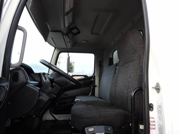 2013 HINO 338 26 FOOT BOX TRUCK W/LIFTGATE with for sale in Grand Prairie, TX – photo 22