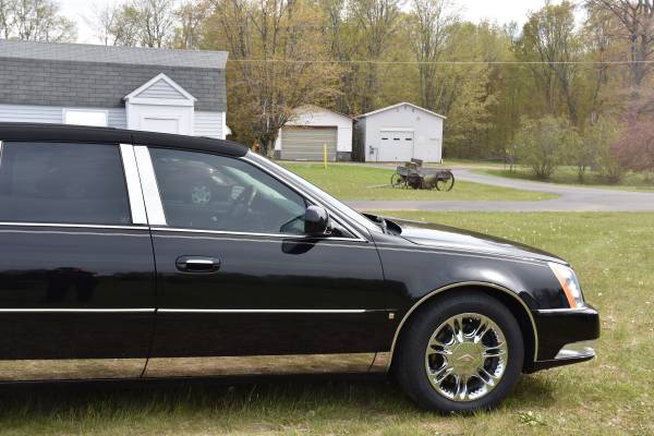 REDUCED $6K ONE-OF-A-KIND CADILLAC DTS SPECIAL EDITION GOLD VINTAGE for sale in Ontonagon, MN – photo 10