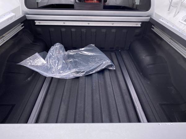 2019 Nissan Frontier Crew Cab PRO-4X Pickup 4D 5 ft pickup Silver -... for sale in Naples, FL – photo 24