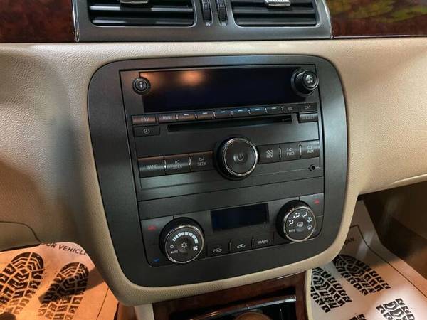 2008 Buick Lucerne CXL - cars & trucks - by dealer - vehicle... for sale in Beloit, WI – photo 14