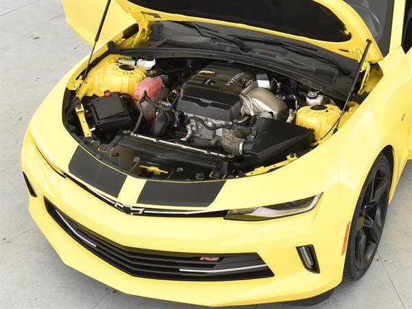 2017 Chevy Chevrolet Camaro LT Coupe 2D coupe Yellow - FINANCE ONLINE for sale in Newark , NJ – photo 4