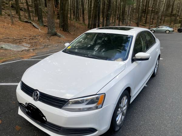 2012 Volkswagon Jetta Sel 2.5L. One owner and always garage kept -... for sale in Riverside, RI – photo 9