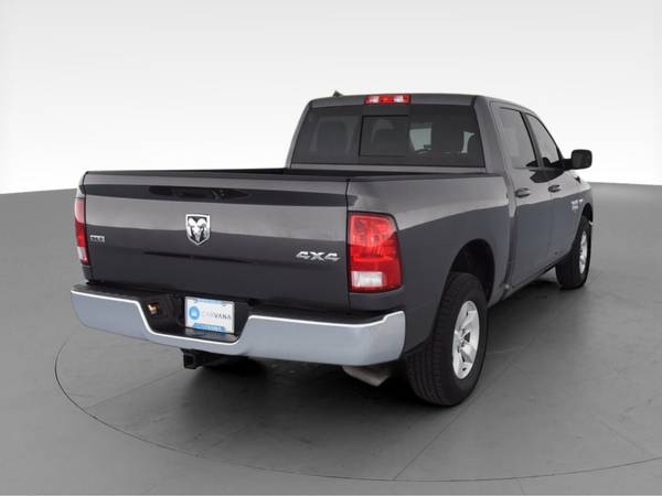 2019 Ram 1500 Classic Crew Cab SLT Pickup 4D 5 1/2 ft pickup Gray -... for sale in Riverdale, IL – photo 10