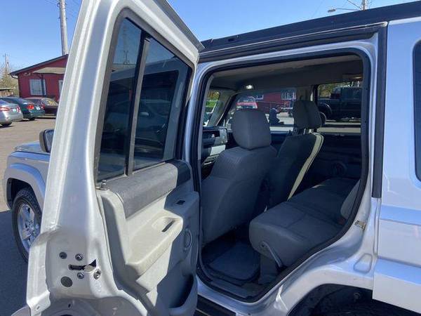 2007 Jeep Commander Sport Utility 4D - - by dealer for sale in Eugene, OR – photo 16