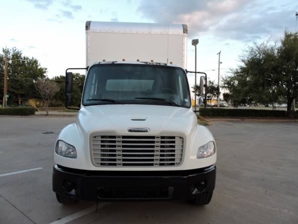 2011 FREIGHTLINER M2 26 FOOT BOXTRUCK W/LIFTGATE with for sale in Grand Prairie, TX – photo 8