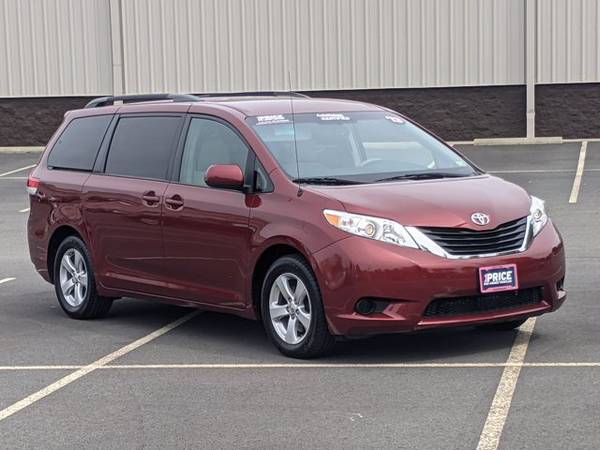 2013 Toyota Sienna LE SKU: DS342871 Mini-Van - - by for sale in Leesburg, District Of Columbia – photo 3