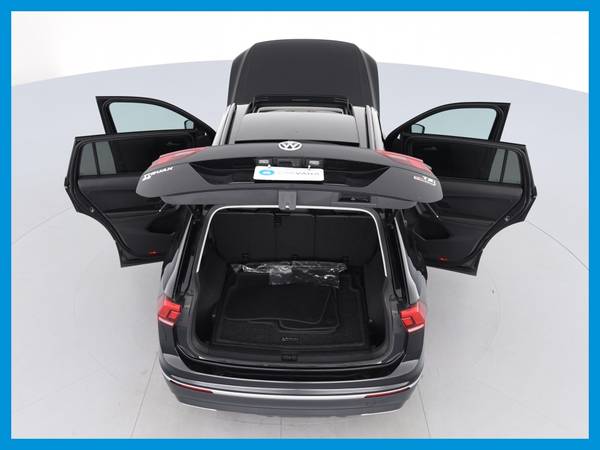 2018 VW Volkswagen Tiguan 2 0T SE 4MOTION Sport Utility 4D suv Black for sale in Atlanta, GA – photo 18