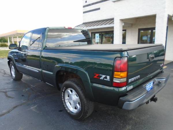 2004 GMC Sierra 1500 SLE Ext. Cab Short Bed 4WD for sale in Cudahy, WI – photo 6