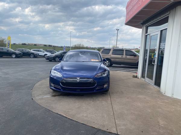 2015 Tesla Model S 70D - - by dealer - vehicle for sale in Dodgeville, WI – photo 4
