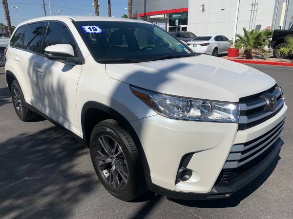 2019 Toyota Highlander 3ROW SUV GREAT FOR FAMILY! for sale in Las Vegas, NV – photo 4
