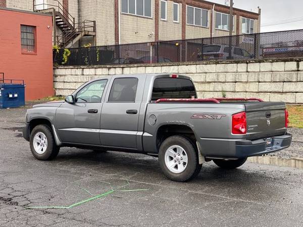 2008 Dodge Dakota Crew Cab - Financing Available! - cars & trucks -... for sale in Mamaroneck, NY – photo 7