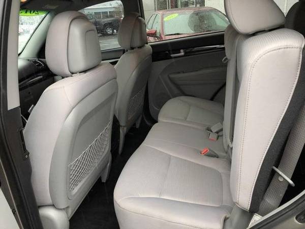 2015 Kia Sorento LX CALL/TEXT - cars & trucks - by dealer - vehicle... for sale in Gladstone, OR – photo 12