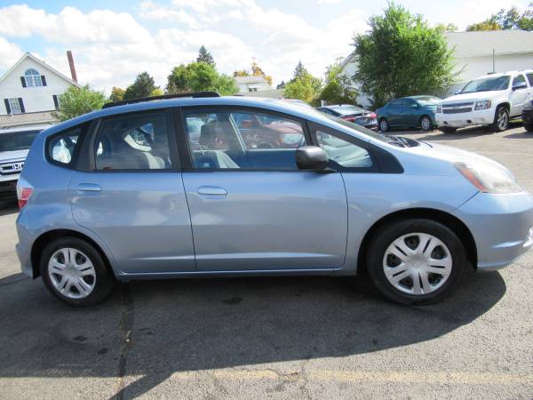 2011 HONDA FIT LX ALL POWER OPTIONS GAS SAVER SHARP RIDE for sale in Johnson City, NY – photo 8