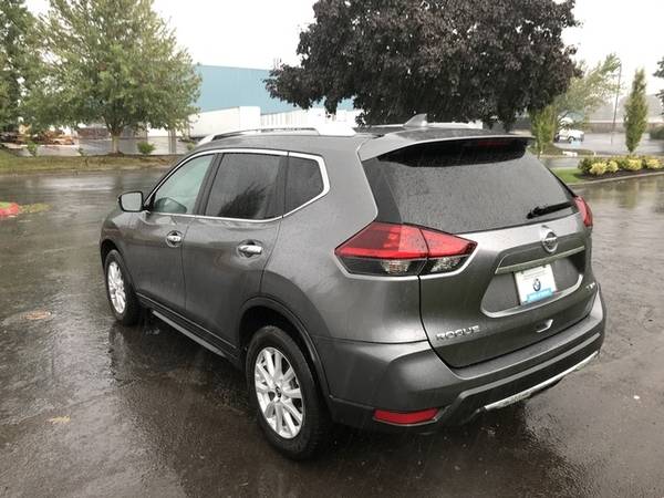 2018 Nissan Rogue AWD SV for sale in Salem, OR – photo 3